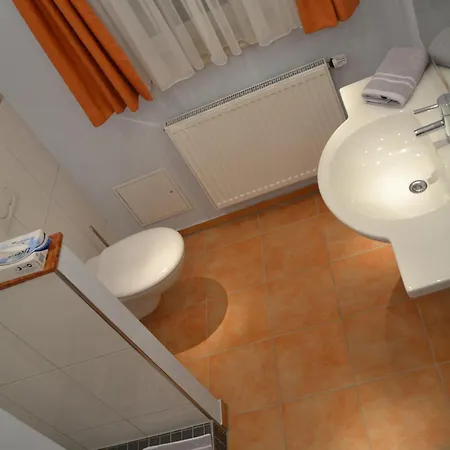 Pensión Landgasthof Hock 3*